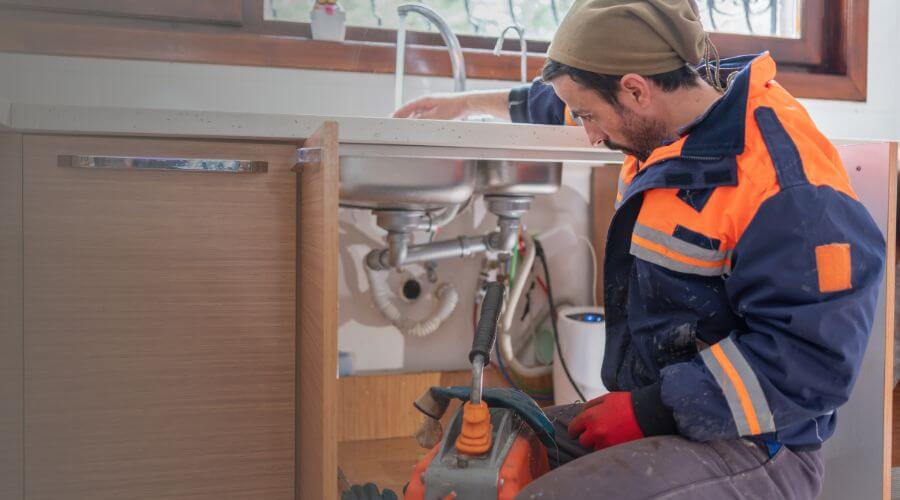 Expert burst pipe repair services in Elizabethtown, IN